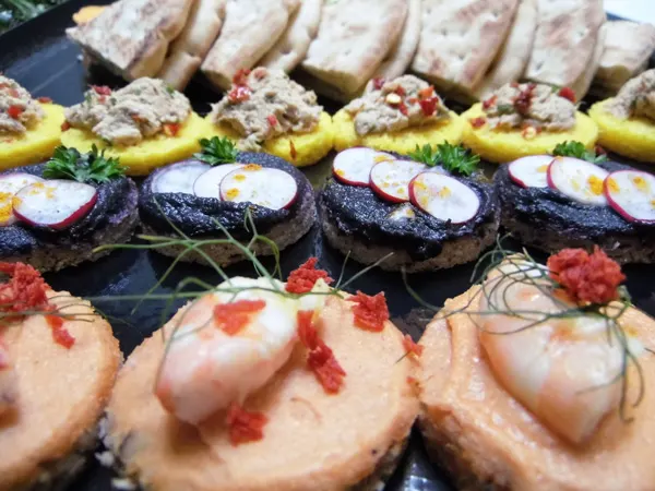 Canapés colorés